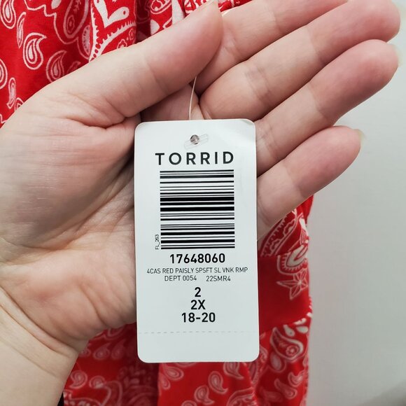 Torrid Supersoft Red White Paisley Bandana Sleeveless V-neck Romper NWT Plus 2‎ - Picture 5 of 8